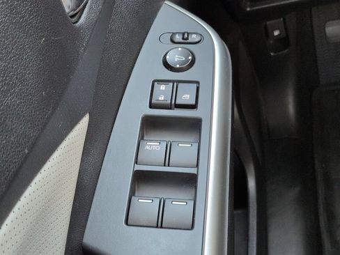 Used 2016 Honda CR-V Touring image 25