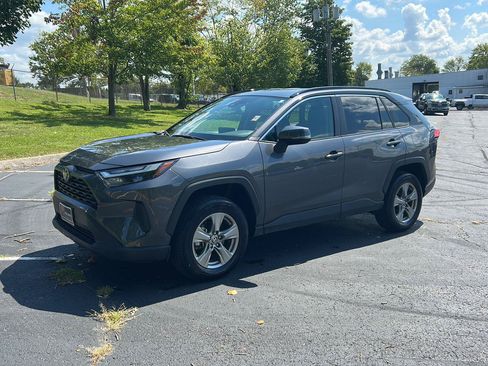 Used 2025 Toyota RAV4 XLE AWD/4WD image 1