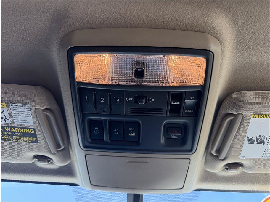 Used 2012 Toyota 4Runner Limited AWD/4WD image 28