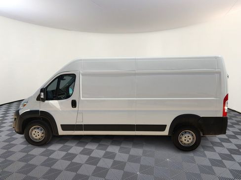 Used 2024 RAM ProMaster 2500 w/ Quick Order Package 22G SLT FWD image 2