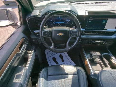 Used 2024 Chevrolet Silverado 1500 High Country image 15