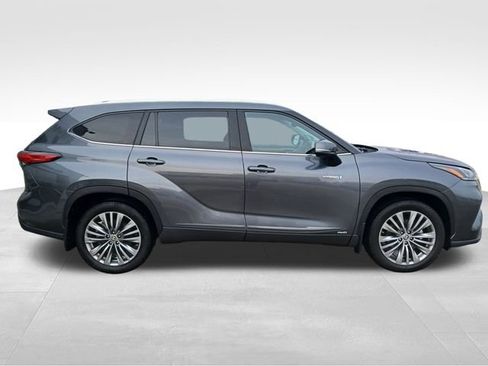 Used 2020 Toyota Highlander Platinum image 7