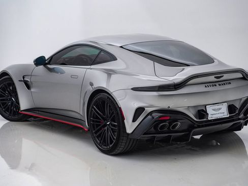 Used 2025 Aston Martin V8 Vantage Coupe RWD image 10