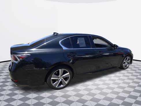 Used 2017 Lexus GS 350 w/ Preferred Accessory Package RWD image 2