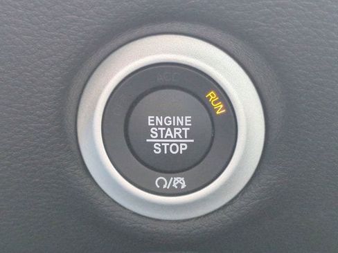 New 2027 Chrysler Pacifica Limited FWD image 29