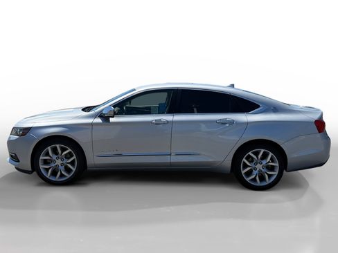 Used 2018 Chevrolet Impala Premier FWD image 2