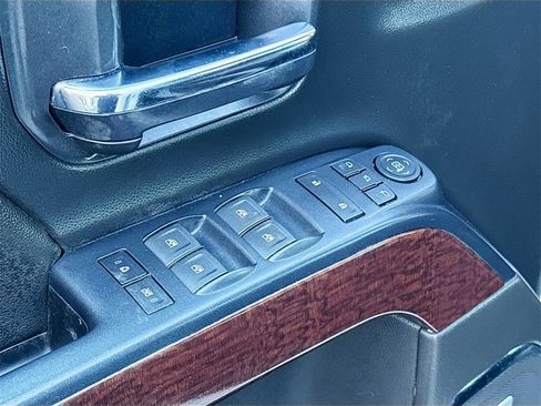 Used 2018 GMC Sierra 1500 SLT image 17