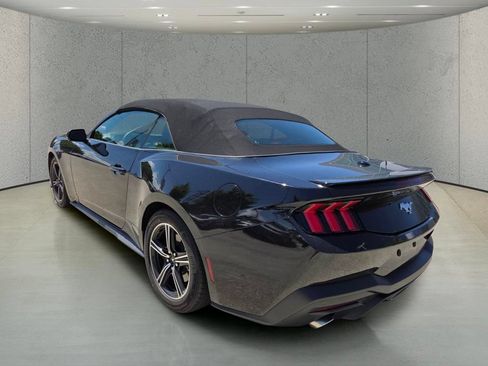 Used 2025 Ford Mustang Premium RWD image 3