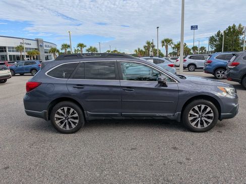 Used 2016 Subaru Outback 2.5i Limited AWD/4WD image 3