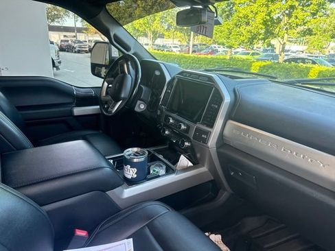Used 2022 Ford F250 Lariat AWD/4WD image 2