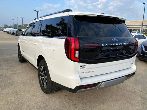 Certified 2025 Ford Expedition Max Platinum AWD/4WD image 4