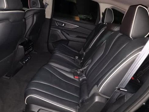 Used 2023 Acura MDX SH-AWD w/ Advance Package image 4