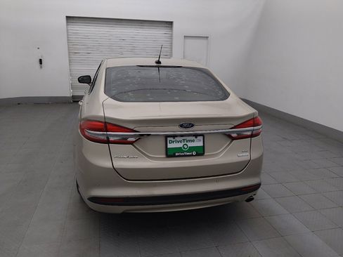 Used 2017 Ford Fusion SE w/ Fusion SE Technology Package image 6