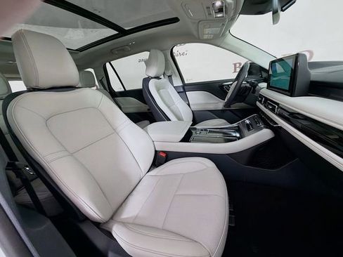 New 2026 Lincoln Aviator 2WD image 32