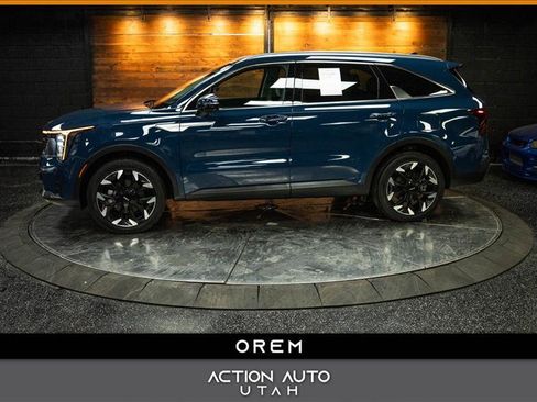 Used 2025 Kia Sorento EX w/ Panoramic Sunroof Package image 1