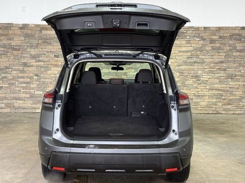 Certified 2025 Nissan Rogue SV image 10