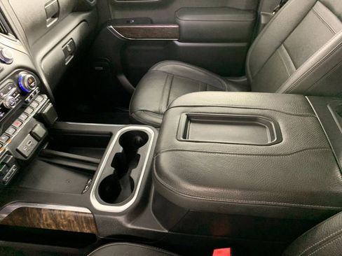 Used 2019 GMC Sierra 1500 Denali w/ Denali Ultimate Package AWD/4WD image 28
