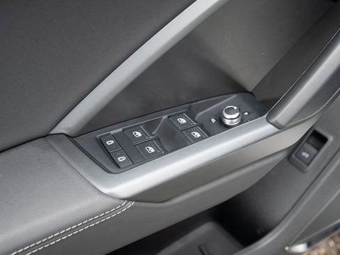 Used 2020 Audi Q3 2.0T Prestige w/ Prestige Package image 16