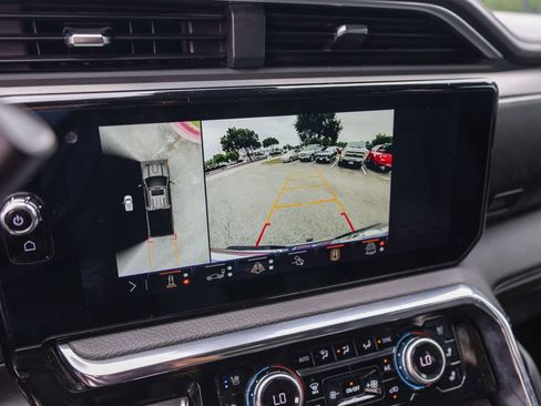 Used 2024 GMC Sierra 2500 Denali w/ Denali Reserve Package AWD/4WD image 20