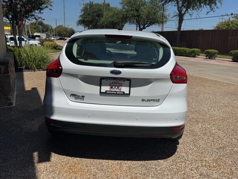 Used 2018 Ford Focus Electric Hatchback FWD image 8