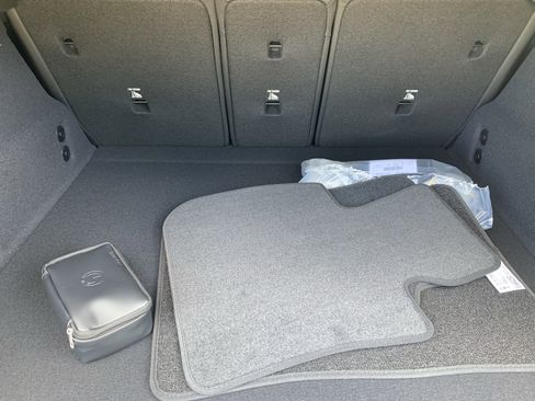 Used 2025 BMW X1 xDrive28i w/ Technology Package image 35