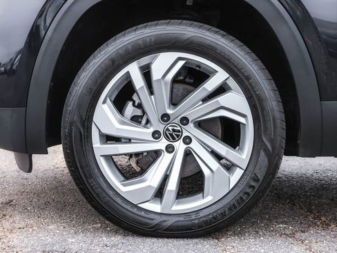 Used 2023 Volkswagen Atlas SE w/ Panoramic Sunroof Package image 18