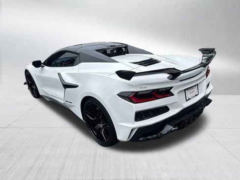 Used 2024 Chevrolet Corvette Z06 w/ Z07 Performance Package RWD image 15