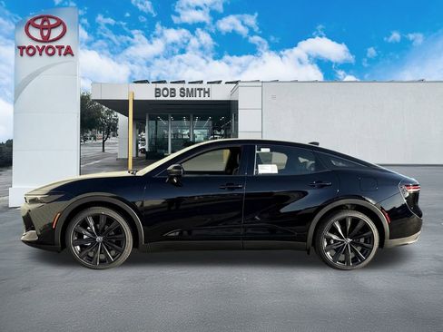 New 2026 Toyota Crown Nightshade image 9