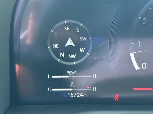 Used 2025 Lexus GX 550 w/ Accessory Package (2T) AWD/4WD image 19