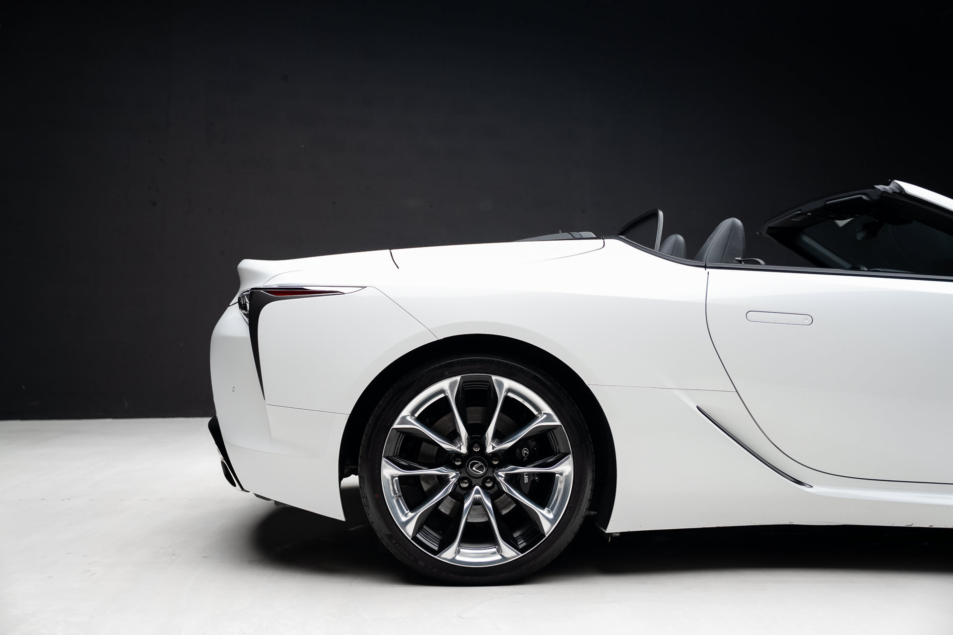 Used 2021 Lexus LC 500 Convertible w/ Touring Package RWD image 37