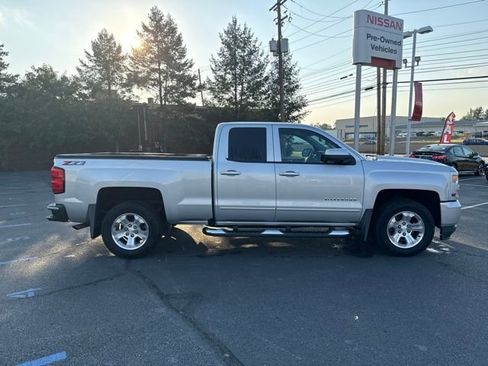 Used 2019 Chevrolet Silverado 1500 LT w/ All Star Edition AWD/4WD image 8