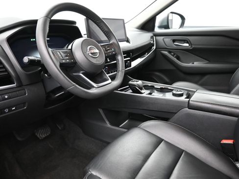 Used 2024 Nissan Rogue SL image 10