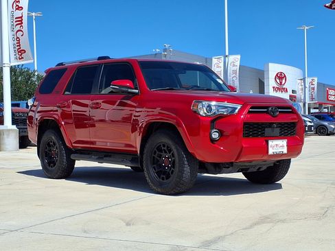 Used 2024 Toyota 4Runner SR5 Premium RWD image 3