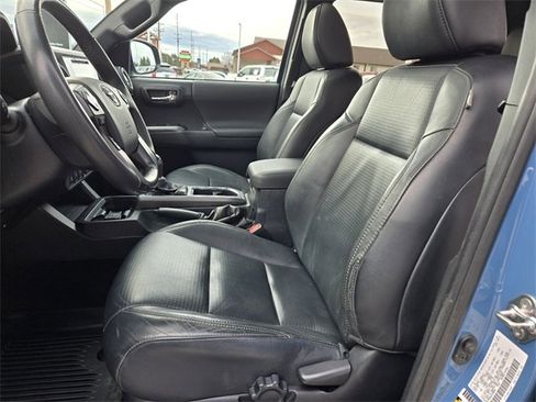 Used 2019 Toyota Tacoma TRD Off-Road image 4