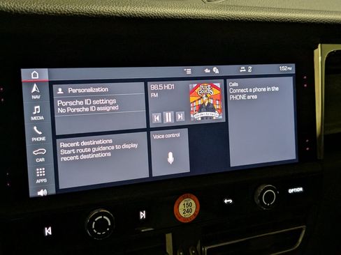 Certified 2025 Porsche Macan image 37