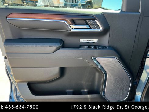 Used 2025 GMC Sierra 1500 Denali AWD/4WD image 14