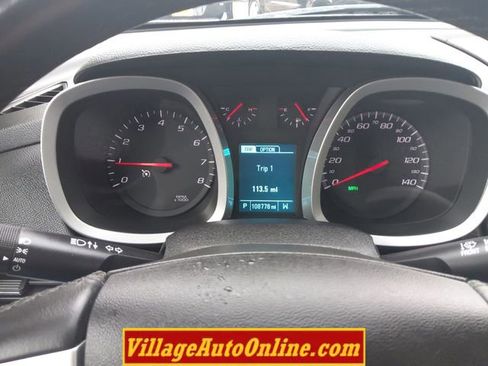 Used 2017 Chevrolet Equinox LT w/ Convenience Package image 28