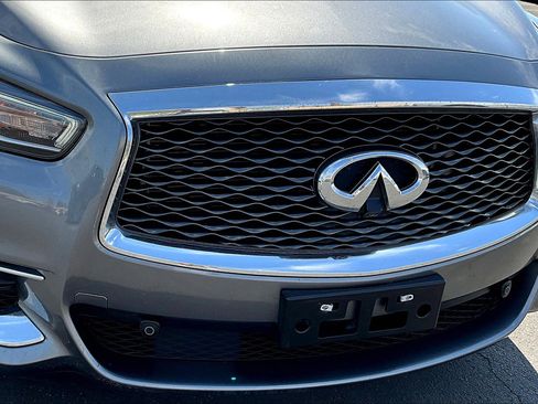 Used 2017 INFINITI QX60 Luxe w/ Deluxe Technology Package image 29