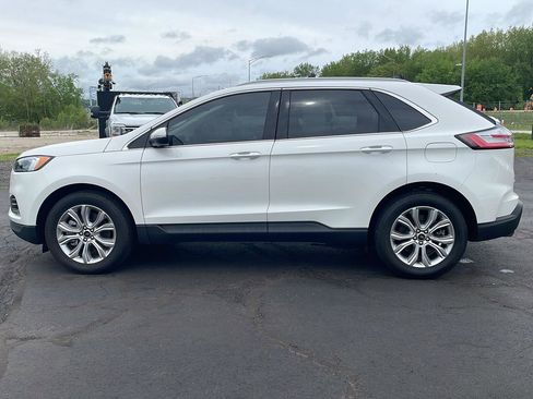 Used 2024 Ford Edge Titanium w/ Equipment Group 301A AWD/4WD image 2