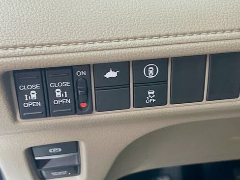 Used 2022 Honda Odyssey EX-L image 11