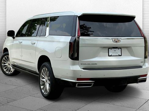 Used 2021 Cadillac Escalade ESV Premium Luxury w/ Driver Assist Tech Package AWD/4WD image 9