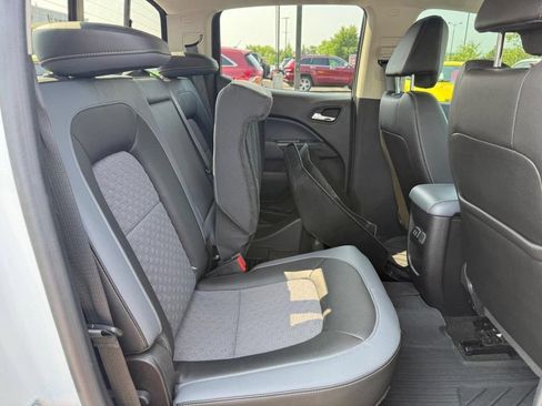Used 2017 Chevrolet Colorado Z71 AWD/4WD image 7