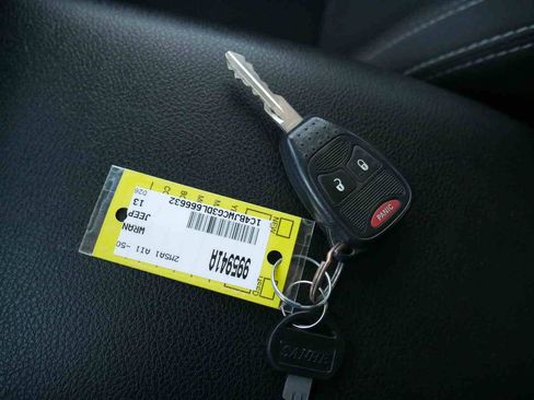 Used 2013 Jeep Wrangler Rubicon w/ PWR Convenience Group AWD/4WD image 23