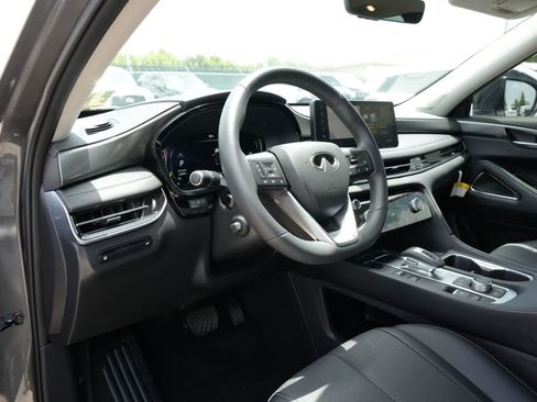 Certified 2026 INFINITI QX60 Luxe w/ Cargo Package AWD/4WD image 16