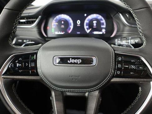 New 2025 Jeep Grand Cherokee L Overland AWD/4WD image 11
