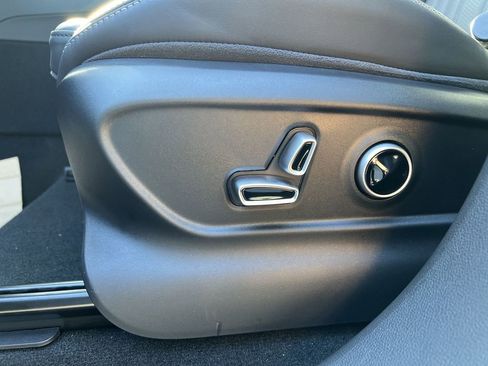 New 2025 Maserati Grecale Modena image 12