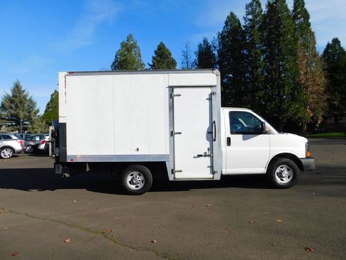 Used 2014 Chevrolet Express 3500 image 19