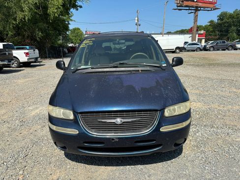 Used 2000 Chrysler Town & Country LXi FWD image 7