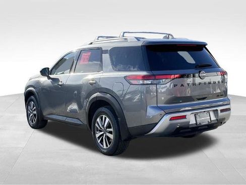 Used 2023 Nissan Pathfinder SL w/ Lighting Package (N92) AWD/4WD image 5
