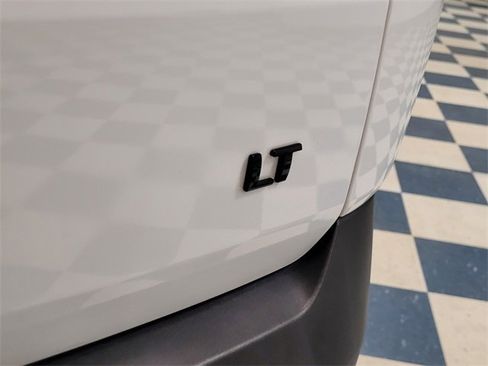 Used 2022 Chevrolet Traverse LT image 5